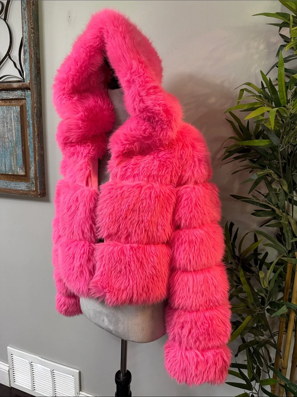Wowo Hot Pink Faux Fur Hooded cropped teddy Jacket Small